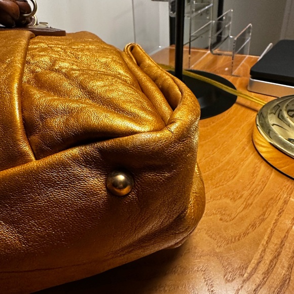 Chloe Bronze Leather Shoulder Bag - Picture 15 of 16